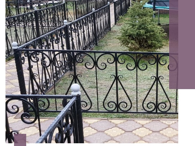 Кованые газонные ограждения под ключ в Похвистневе